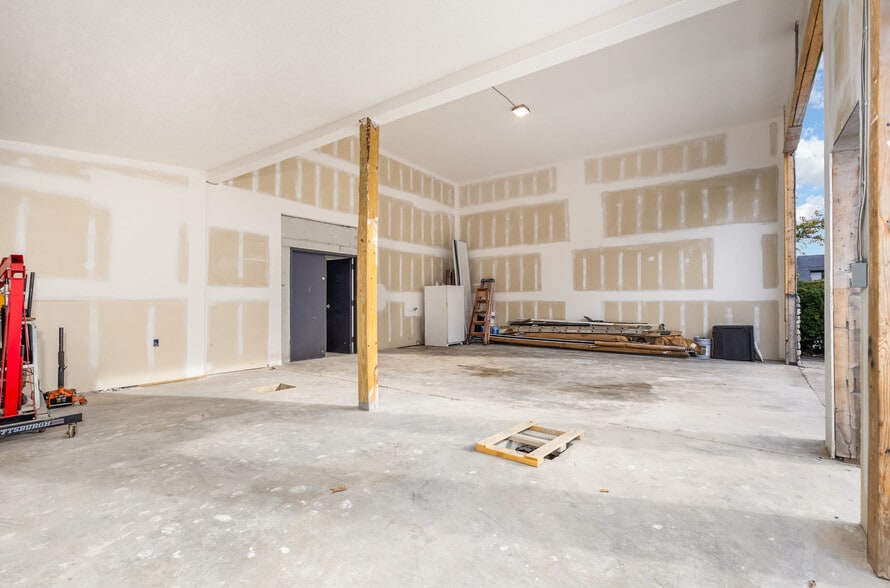 More Photos Of 6603 Dixie Hwy, Florence Freestanding For Sale