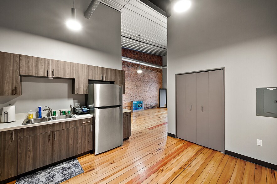 More Photos Of 112 E 3rd St, Imlay City Storefront Retail Residential For Sale