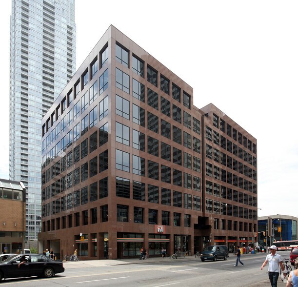 More Photos Of 1 Eglinton Ave E, Toronto Office For Lease