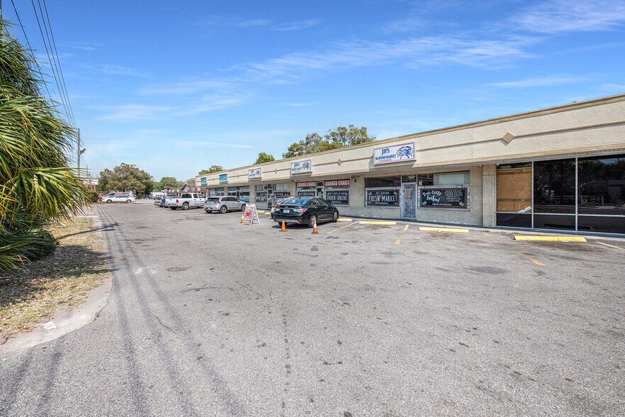 More Photos Of 1952 49th St S, Saint Petersburg Storefront For Sale