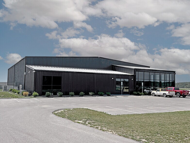 Primary Photo Of 9405 Airport Blvd, Mascoutah Specialty For Sale