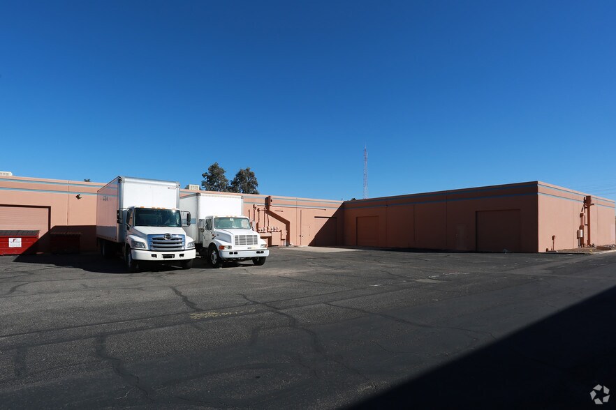 More Photos Of 3865 E 34th St, Tucson Light Manufacturing For Lease