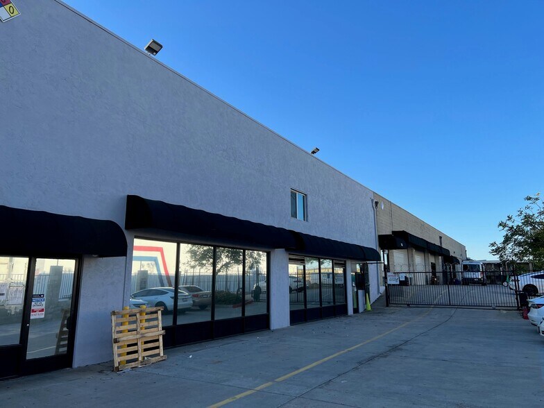 More Photos Of 4425-4434 Convoy St, San Diego Unknown For Lease