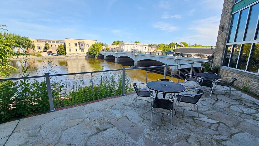 More Photos Of , Fort Atkinson General Retail For Sale