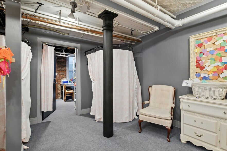 More Photos Of 150 Main St, Northampton Storefront For Lease