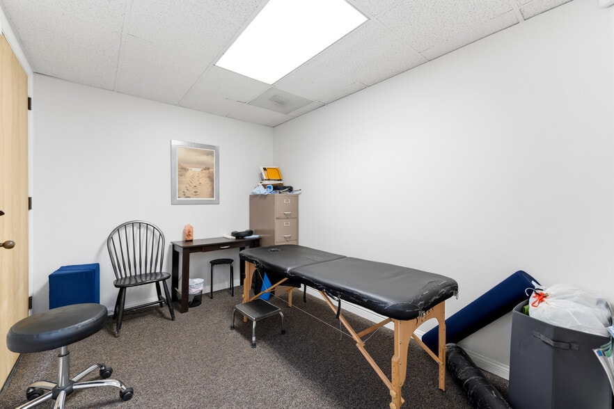 More Photos Of 2900 Bristol St, Costa Mesa Office For Sale