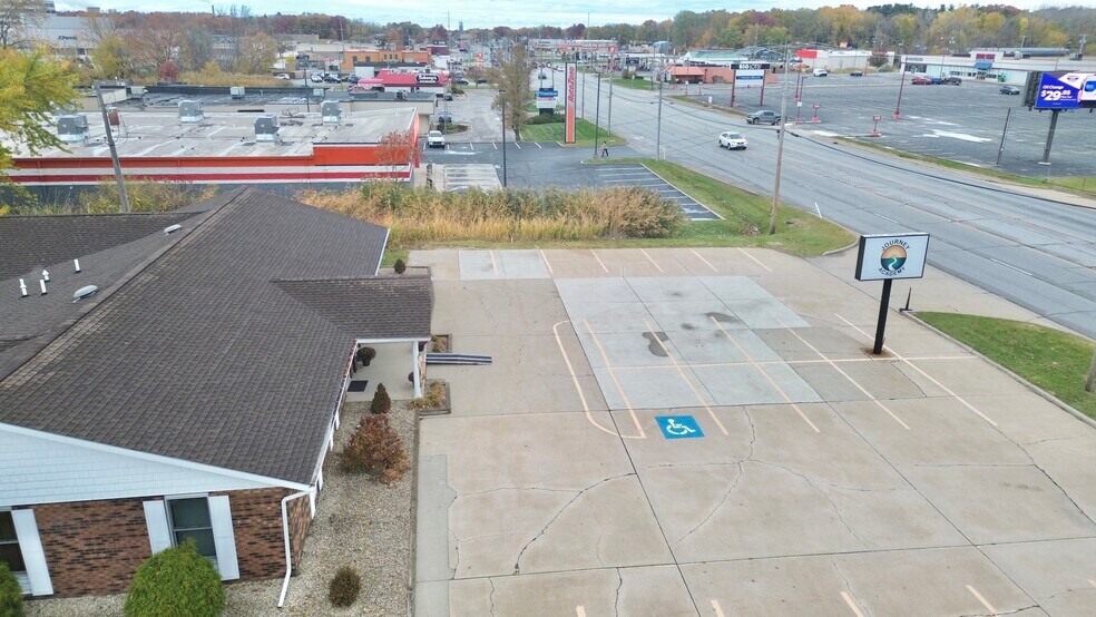 More Photos Of 4121 S Franklin St, Michigan City Office For Sale