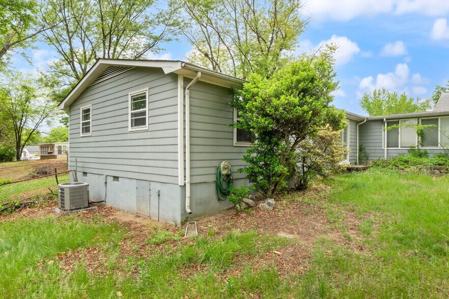 More Photos Of 17423 Wilson St, Dumfries Multifamily For Sale