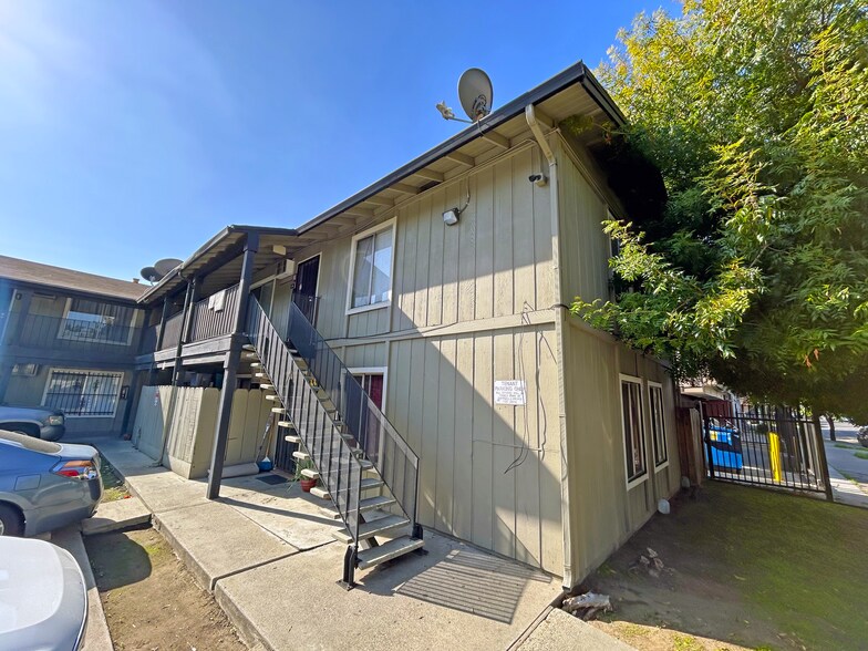 More Photos Of 420 E Rose St, Stockton Apartments For Sale