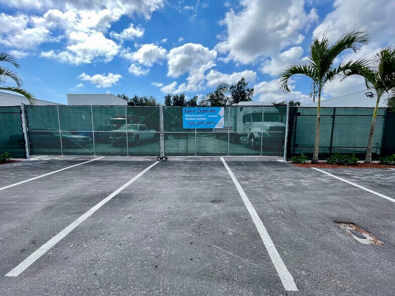 More Photos Of 988-1004 NW 51st Pl, Fort Lauderdale Light Manufacturing For Lease