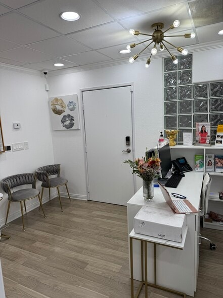 More Photos Of 1444 Aviation Blvd, Redondo Beach Medical For Lease