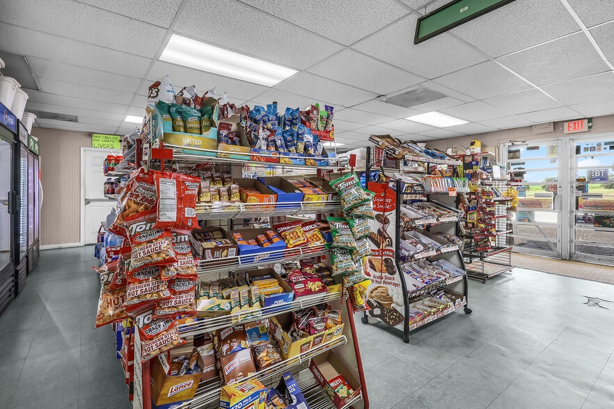 More Photos Of 2550 Parks Mill Rd, Buckhead Morgan Service Station For Sale