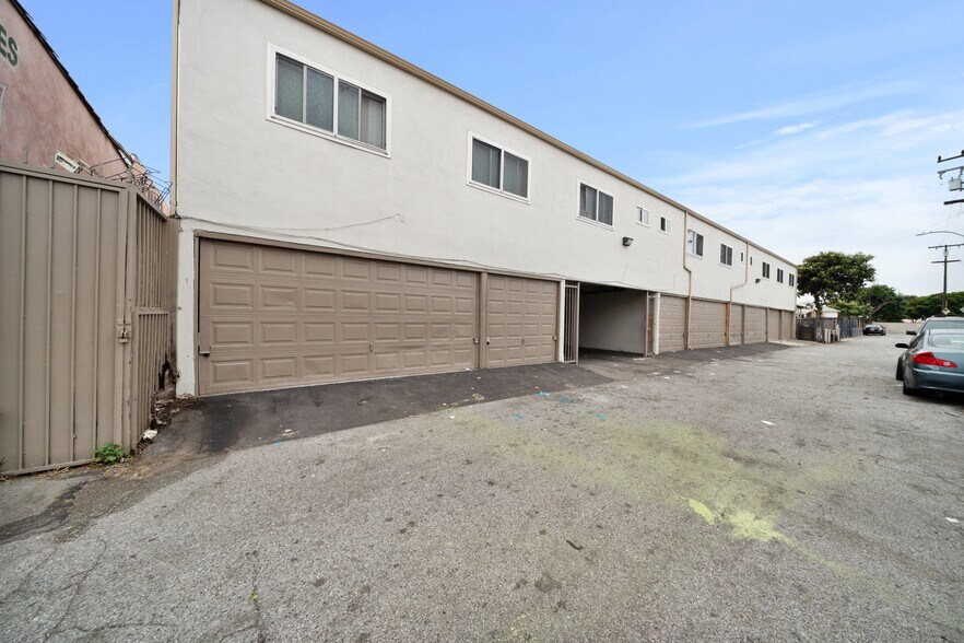 More Photos Of 10720 Burin Ave, Lennox Apartments For Sale