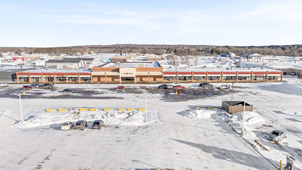 More Photos Of 1550 N Mitchell St, Cadillac General Retail For Lease