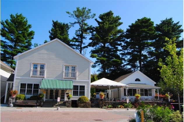 Primary Photo Of 15 Franklin St, Lenox Restaurant For Lease