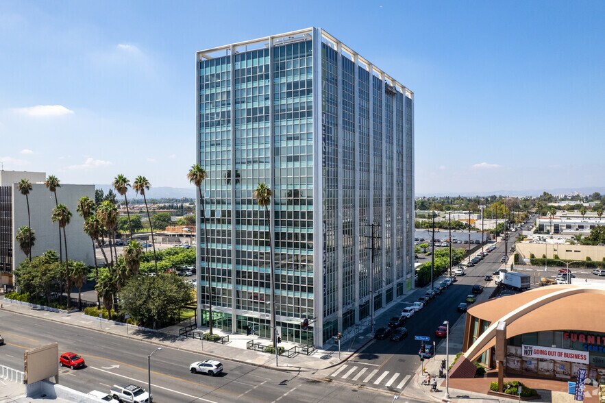 More Photos Of 8155 Van Nuys Blvd, Van Nuys Apartments For Lease