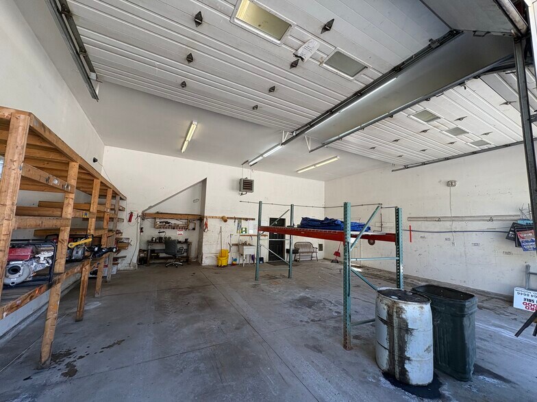 More Photos Of 125 Wason Rd, Hudson Industrial For Lease