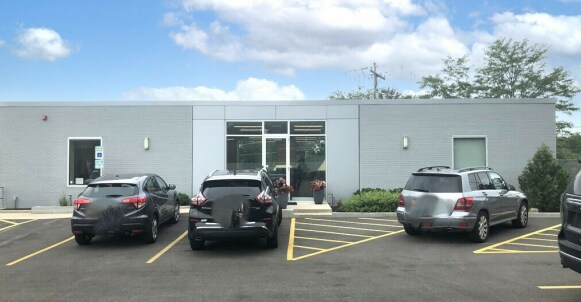 More Photos Of 721 Dundee Ave, Elgin Office For Lease