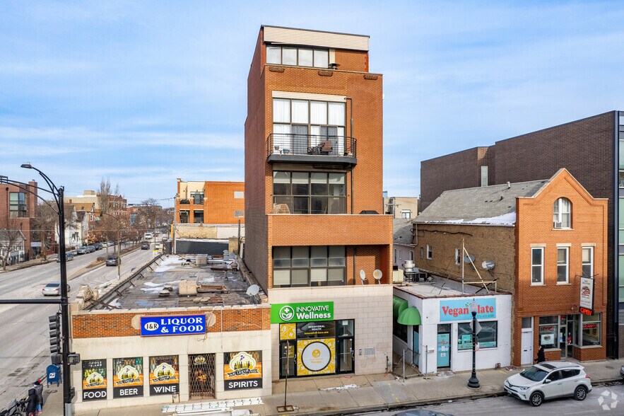 Primary Photo Of 1552 W Fullerton Ave, Chicago Apartments For Sale