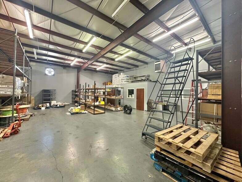More Photos Of 4609 Resource Dr, Chattanooga Warehouse For Sale