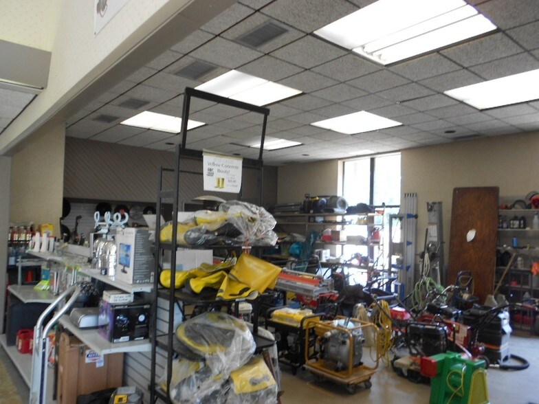 More Photos Of 6401 Jaycox Rd, North Ridgeville Office For Sale