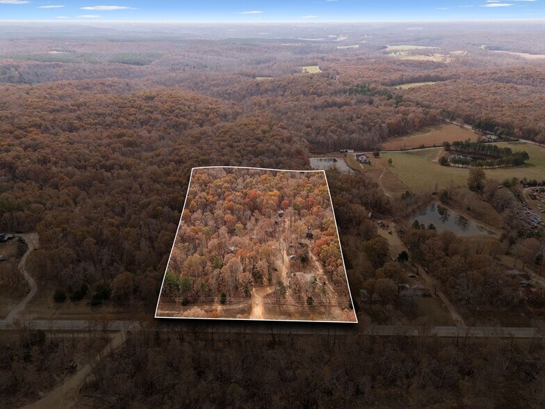 More Photos Of 3158 Summertown Hwy, Summertown Hotel For Sale