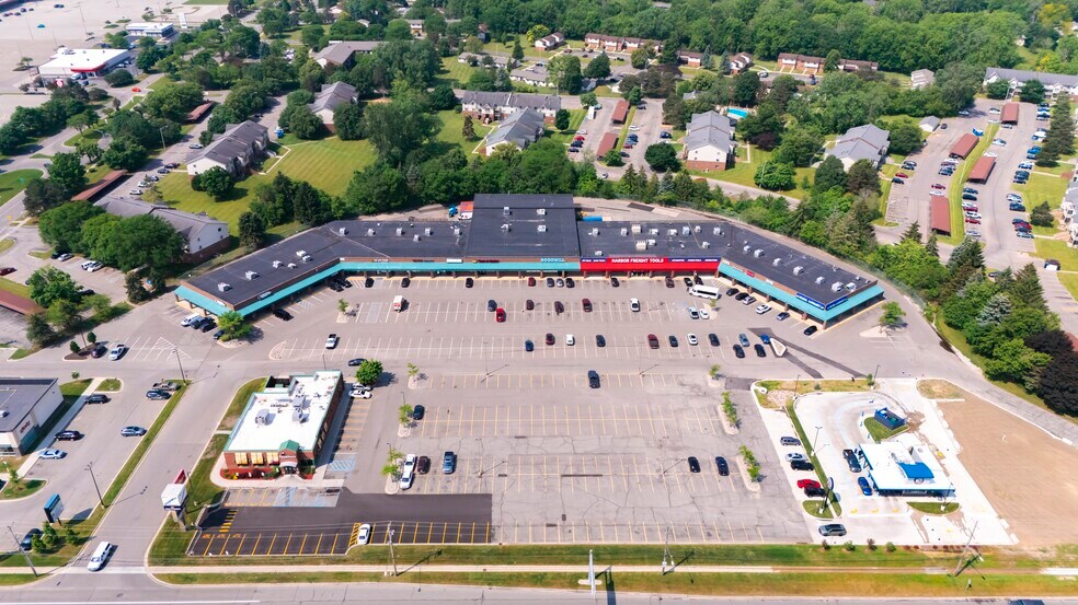 More Photos Of 6250 S Cedar St, Lansing Unknown For Lease