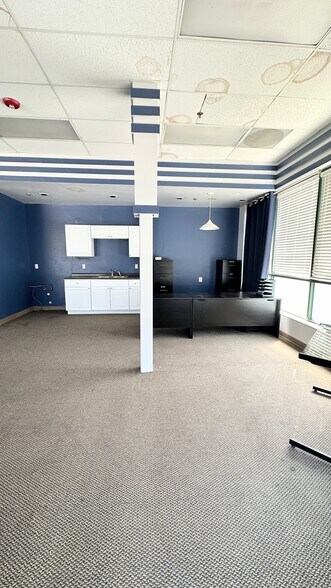 More Photos Of 6495 Quivira Rd, Shawnee General Retail For Lease