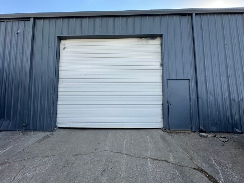 More Photos Of 1230 Industrial Park Rd, Columbia Warehouse For Lease