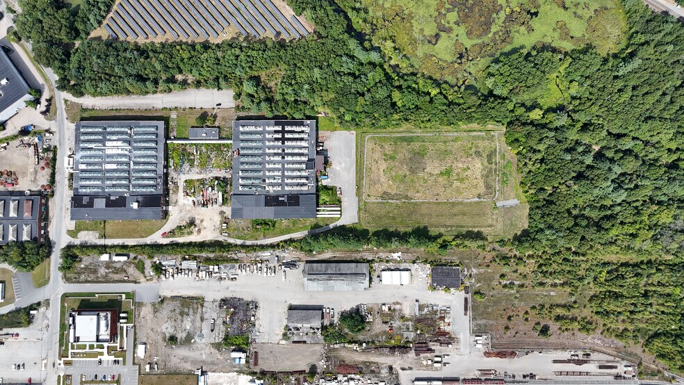 More Photos Of 400 Iron Horse Park, North Billerica Warehouse For Sale