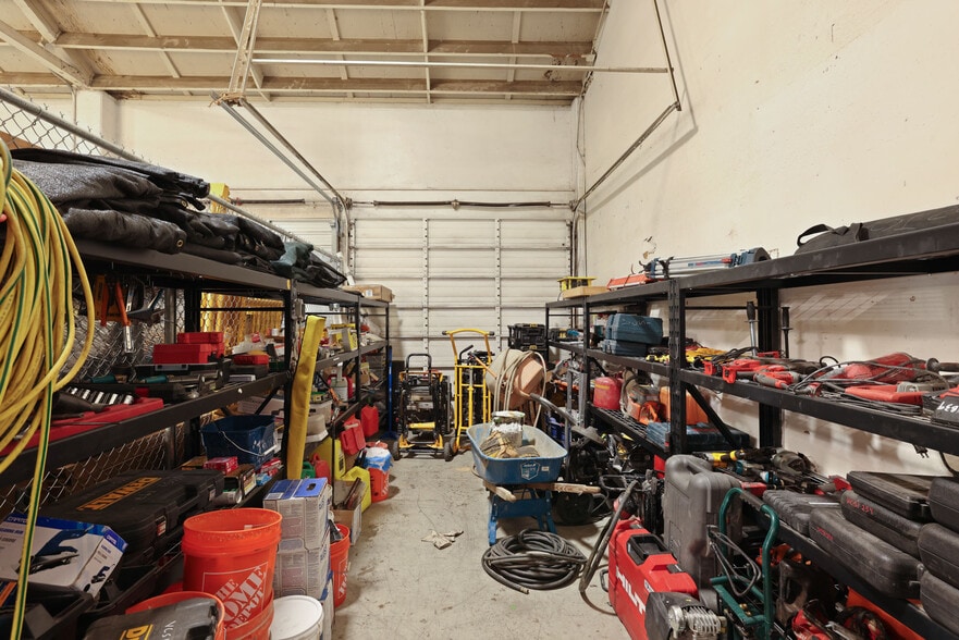 More Photos Of 702-714 W Fremont St, Stockton Light Distribution For Lease