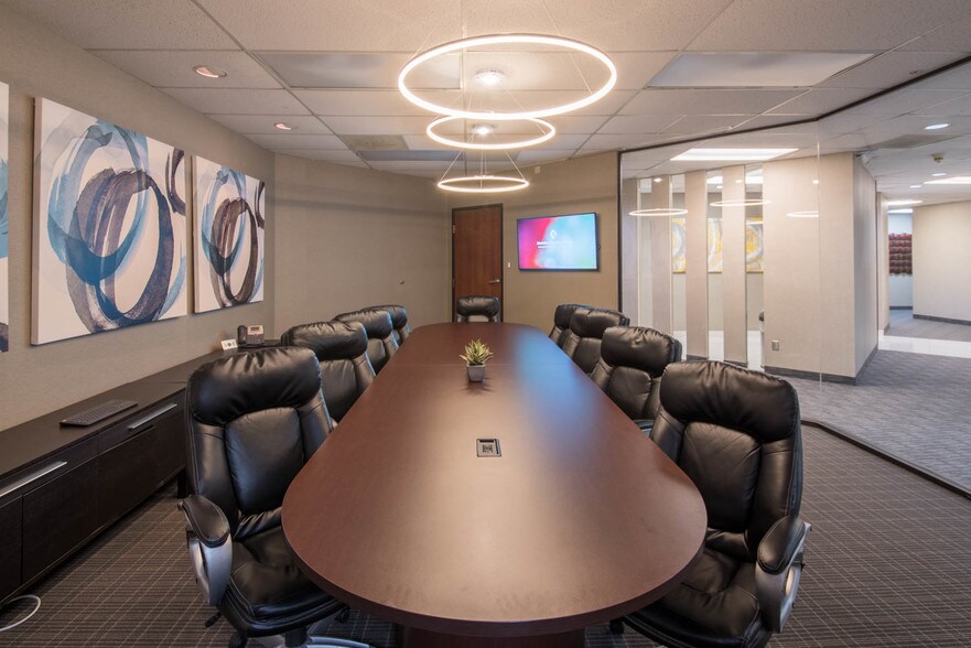 More Photos Of 1705 W Northwest Hwy, Grapevine Unknown For Lease