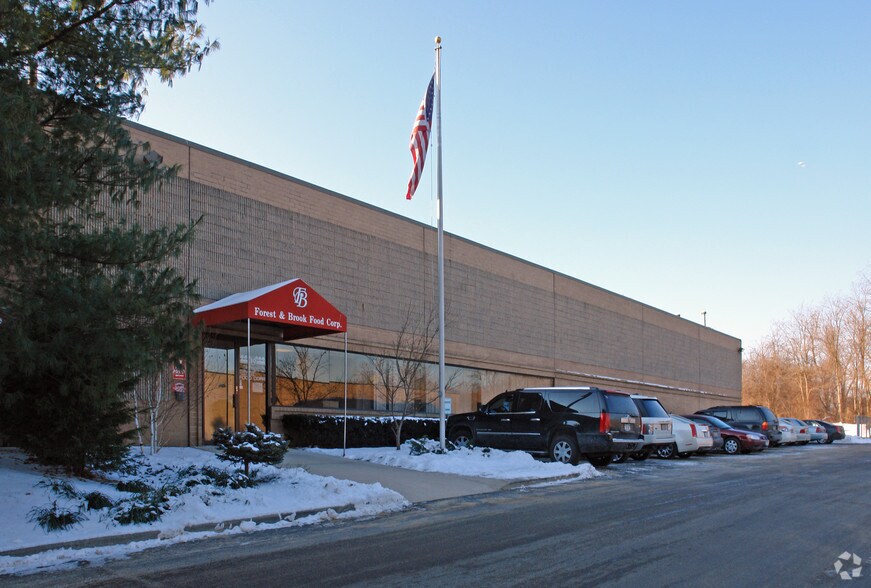 Primary Photo Of 50 Constance Ct, Hauppauge Warehouse For Lease