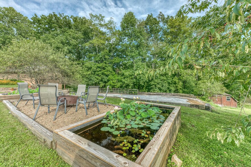 More Photos Of 19080 N Fork River Rd, Abingdon Specialty For Sale