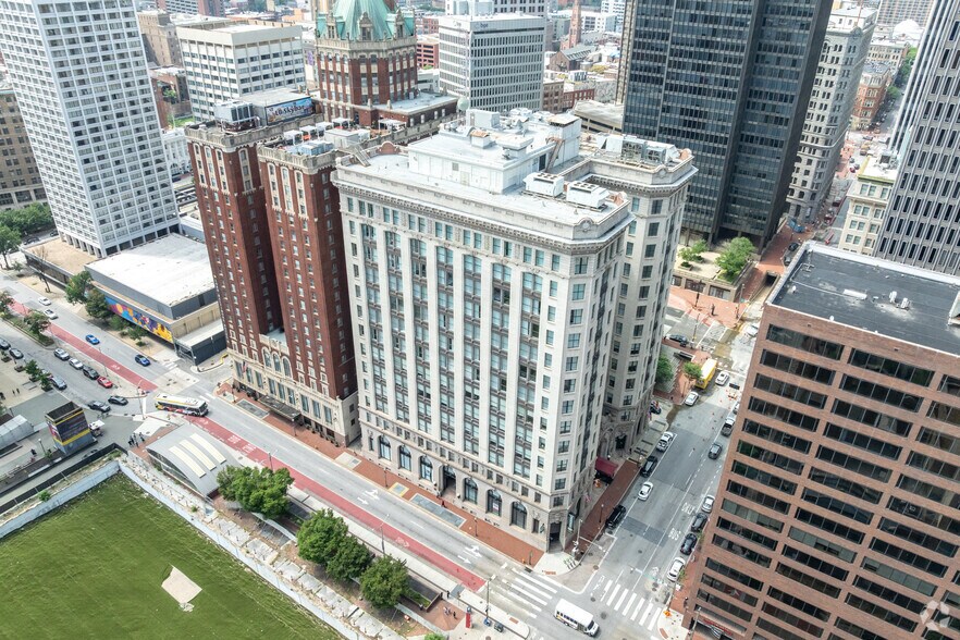 More Photos Of 2 N Charles St, Baltimore Hotel For Lease