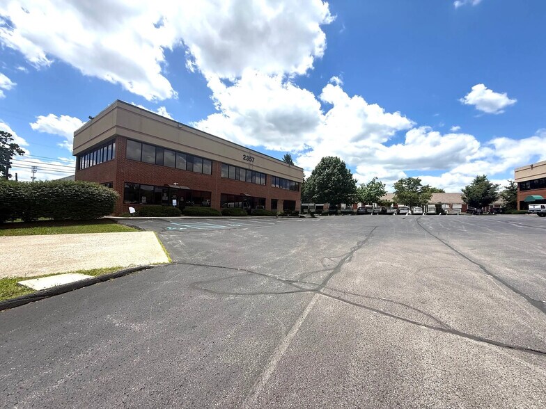 More Photos Of 2357 Huguenard Dr, Lexington Medical For Sale