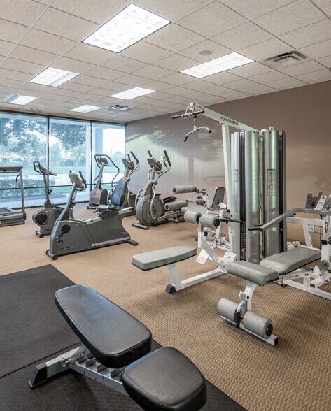 More Photos Of 4651 Salisbury Rd, Jacksonville Coworking Space