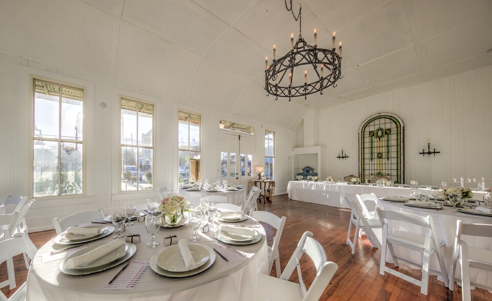 More Photos Of 702 High St, Comfort Restaurant For Sale