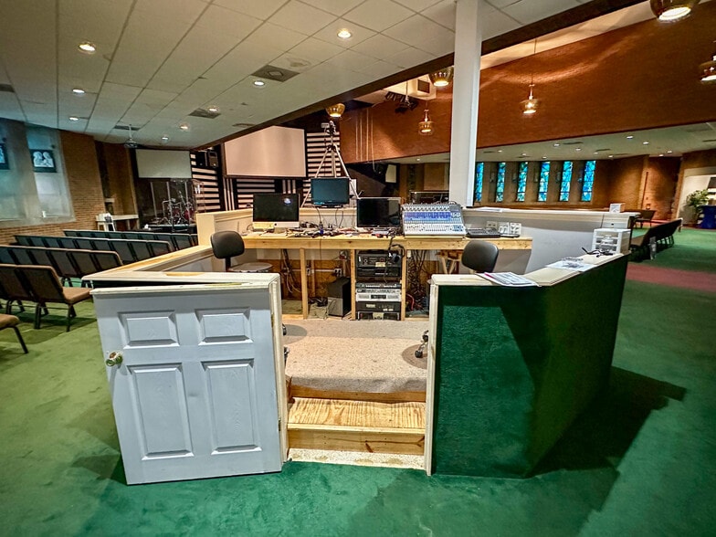 More Photos Of 3201 Itaska St, Saint Louis Specialty For Sale