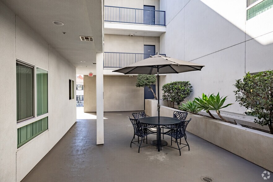 More Photos Of 401 S Grand View St, Los Angeles Apartments For Sale