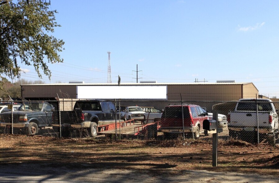 More Photos Of 230 Royle Rd, Ladson Auto Salvage Facility For Sale