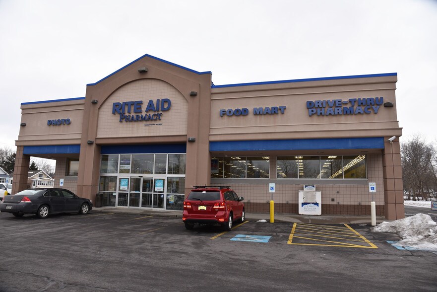 More Photos Of 2616 Brewerton Rd, Mattydale Drugstore For Lease