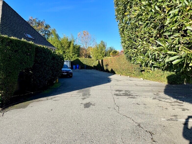 More Photos Of 500 Sir Francis Drake Blvd, Greenbrae Freestanding For Lease