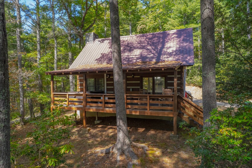 More Photos Of 1105 Fall Creek Rd, Purlear Specialty For Sale