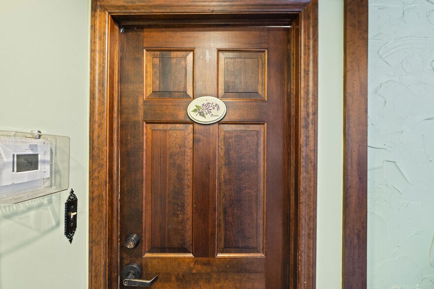 More Photos Of 40 Hospital Rd, Gettysburg Hotel For Sale