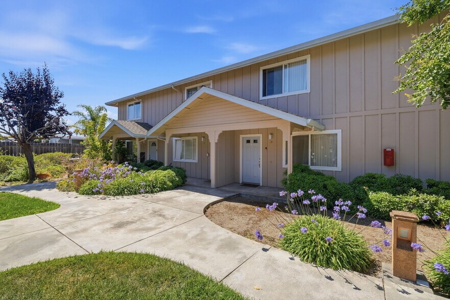 More Photos Of 2220 Chanticleer Ave, Santa Cruz Apartments For Sale