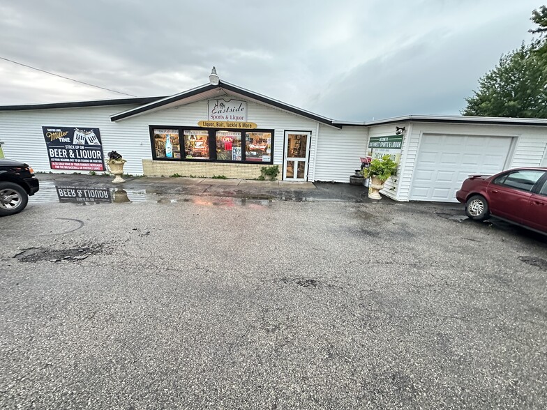 Primary Photo Of 4443 US Hwy 18, Fennimore Storefront Retail Residential For Sale