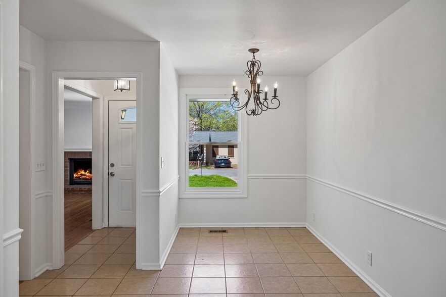 More Photos Of 1910 Redbud Ct, Franklin Multifamily For Sale