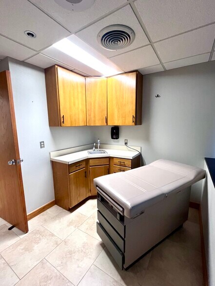 More Photos Of 1125 N Porter Ave, Norman Medical For Sale