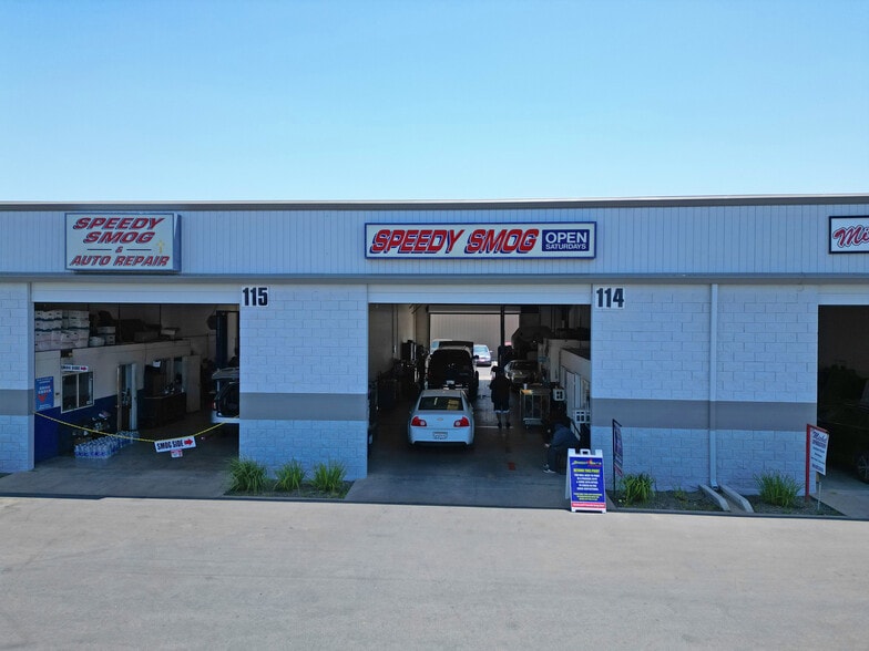 More Photos Of 7001 White Ln, Bakersfield Service For Lease